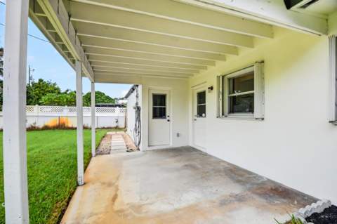 129 Greenbrier Drive, Palm Springs FL - photo 20 of 26