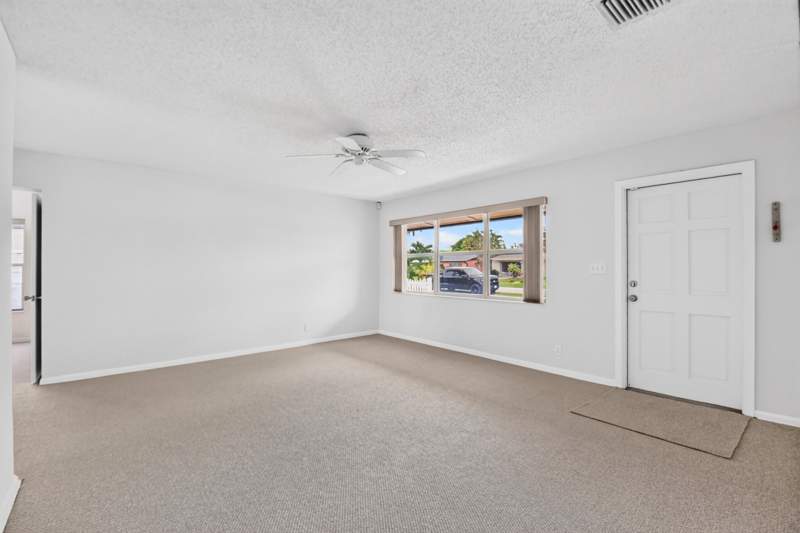 4 bedroom Single Family Residence at 129 Greenbrier Drive, Palm Springs Village 1, Palm Springs — photo 4