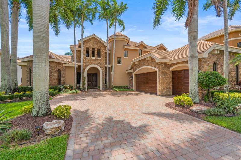 5 bedroom Single Family Residence at 10538 Versailles Boulevard, Versailles, Wellington — photo 3