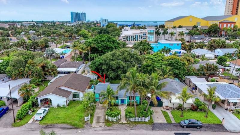 3 bedroom Single Family Residence at 216 E 24th Street, Lakeview Park At Riviera, Riviera Beach — photo 5