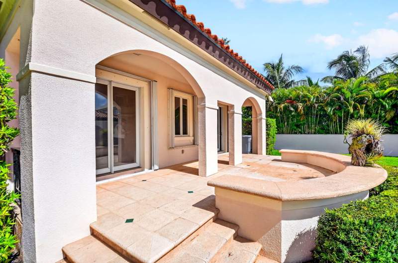 3 bedroom Single Family Residence at 5011 S Flagler Drive, Little Ranches, West Palm Beach — photo 5