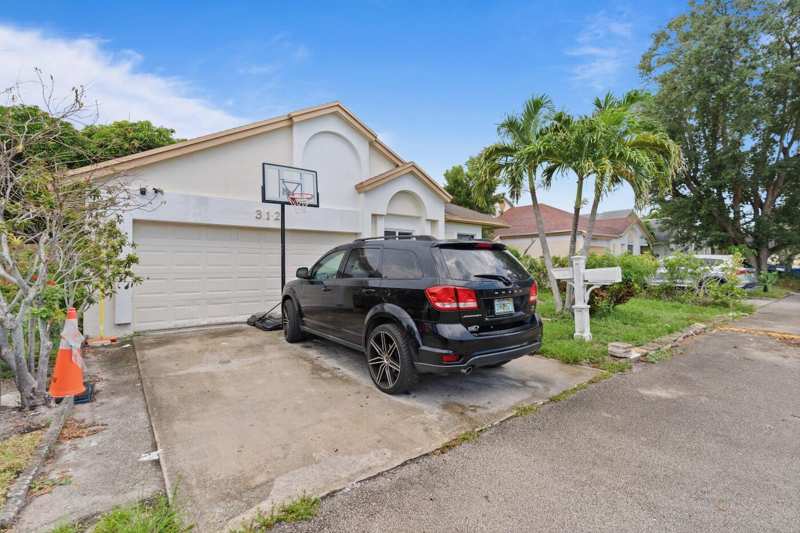 3 bedroom Single Family Residence at 312 Bishop Road, North Lauderdale Division, North Lauderdale — photo 1