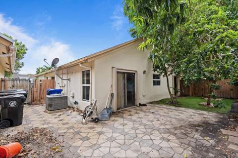312 Bishop Road, North Lauderdale FL - photo 20 of 35