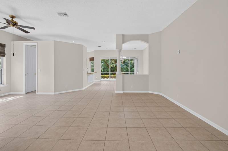 3 bedroom Single Family Residence at 7290 Southport Drive, Aberdeen/ Oxford Place, Boynton Beach — photo 4