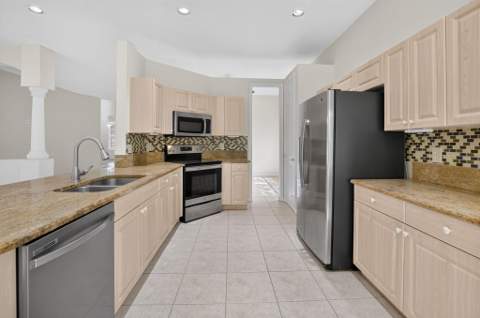 7290 Southport Drive, Boynton Beach FL - photo 12 of 55