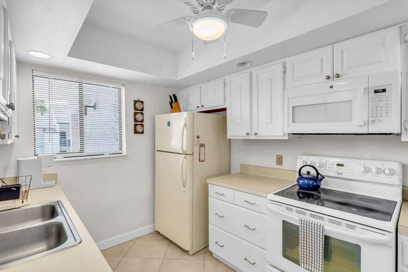 2 bedroom Condominium at 2400 S Ocean Drive #6523, Beachtree II Cluster, A Condominium, Fort Pierce — photo 4