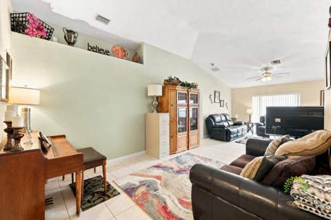 5863 Azalea Circle, West Palm Beach FL - photo 22 of 49