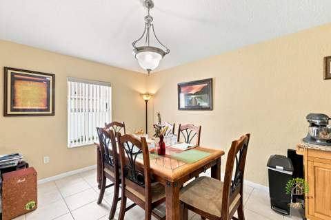 5863 Azalea Circle, West Palm Beach FL - photo 12 of 49