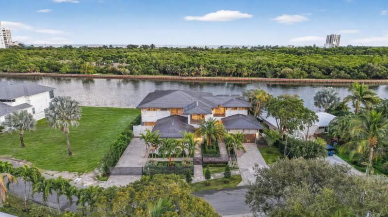 5 bedroom Single Family Residence at 1918 Intracoastal Drive, Coral Ridge North Add 24-, Fort Lauderdale — photo 3