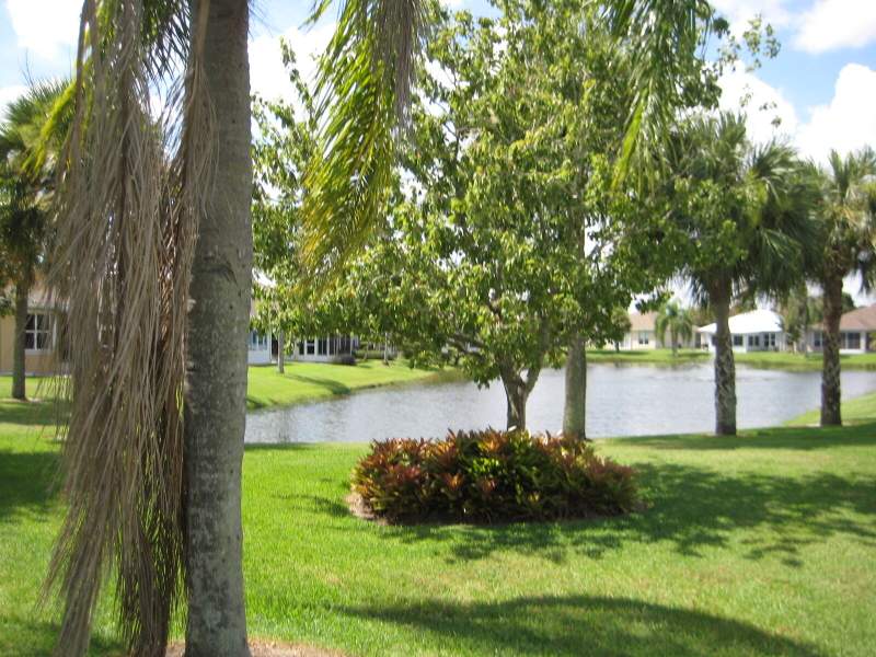 2 bedroom Single Family Residence at 550 NW Portofino Lane, St Lucie West Plat No 36, Port St. Lucie — photo 2