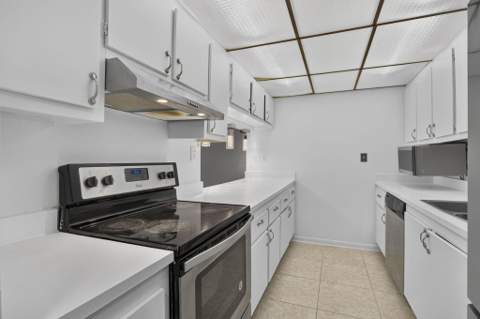 1900 N Congress Avenue #201, West Palm Beach FL - photo 8 of 41