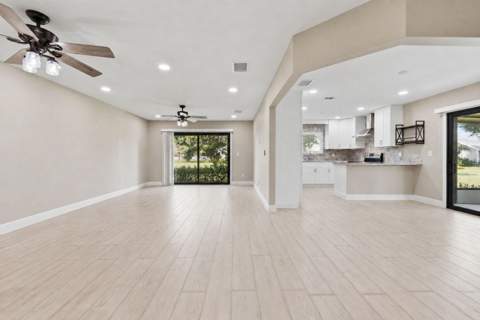 1431 SE Colchester Circle, Port St. Lucie FL - photo 19 of 32