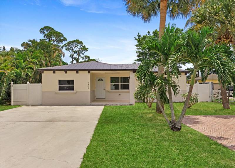 3 bedroom Single Family Residence at 3856 Corrigan Court, Lakewood Gardens Pl 1 In, Lake Worth Beach — photo 4