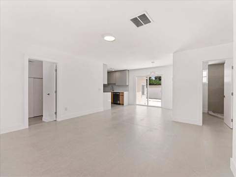 3856 Corrigan Court, Lake Worth Beach FL - photo 9 of 39