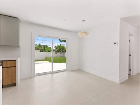 3856 Corrigan Court, Lake Worth Beach FL - photo 11 of 39