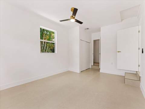 3856 Corrigan Court, Lake Worth Beach FL - photo 18 of 39