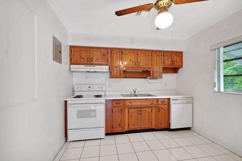 6340 Washington Street, Hollywood FL - photo 7 of 27