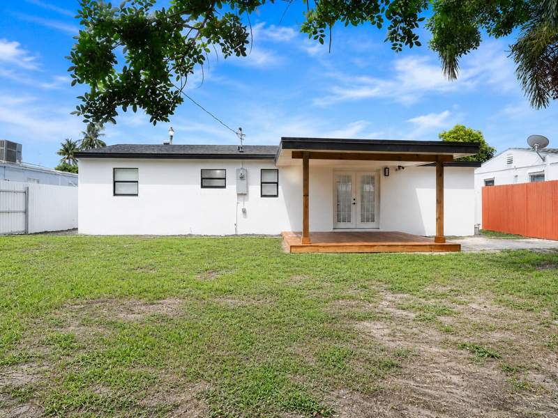 3 bedroom Single Family Residence at 2013 Longwood Road, Belvedere Heights, West Palm Beach — photo 4