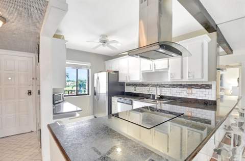 4070 Tivoli Court #307, Lake Worth FL - photo 11 of 49