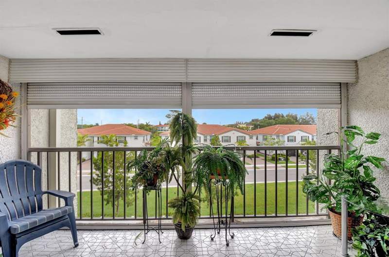 2 bedroom Condominium at 4070 Tivoli Court #307, Fountains Of Palm Beach Condo 7, Lake Worth — photo 2