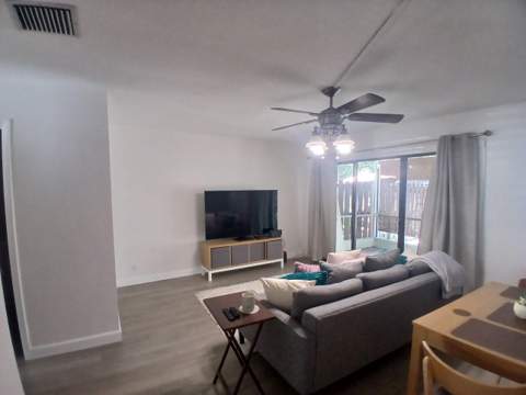 833 Hill Drive #D, West Palm Beach FL - photo 6 of 20