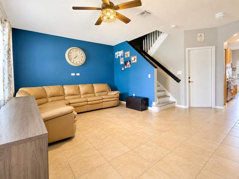 3 bedroom Townhouse at 1908 SE Korona Drive, East Lake village — photo 4