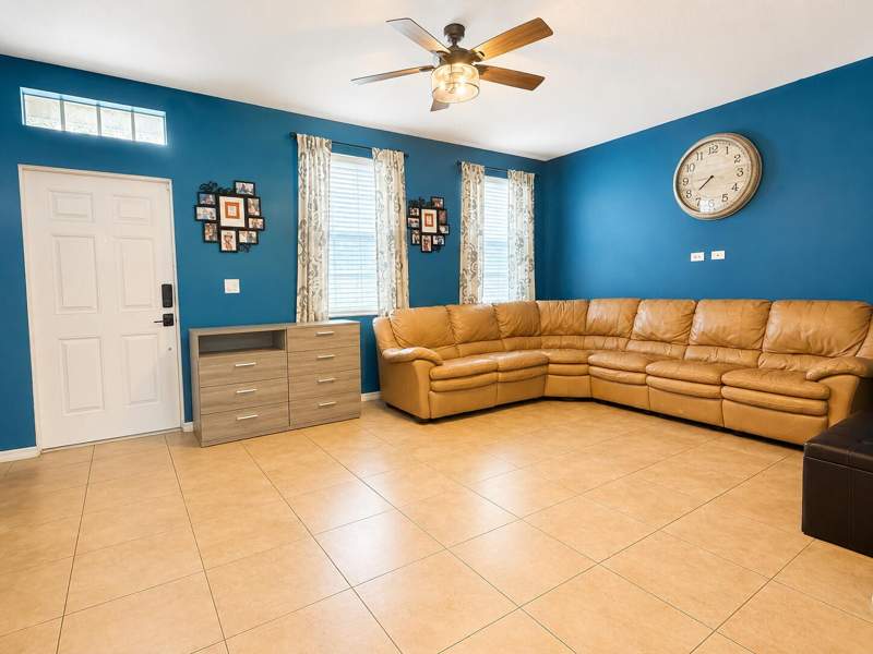 3 bedroom Townhouse at 1908 SE Korona Drive, East Lake village — photo 3
