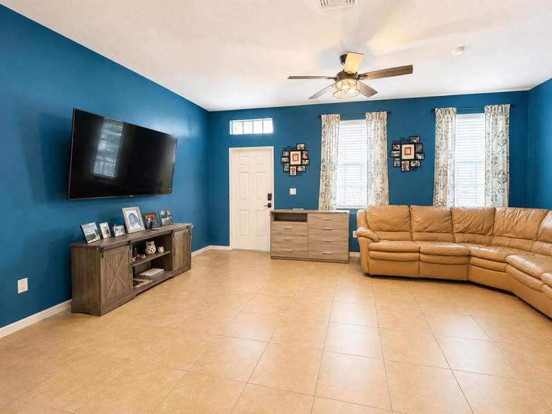 3 bedroom Townhouse at 1908 SE Korona Drive, East Lake village — photo 5