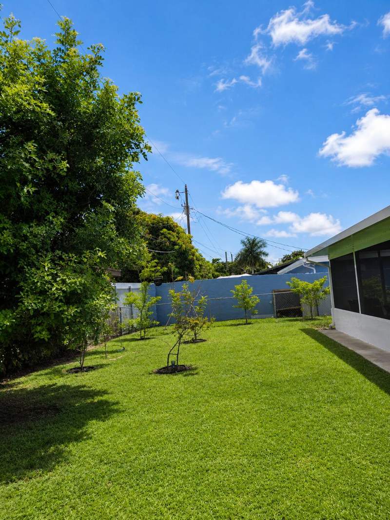 3 bedroom Single Family Residence at 2341 NW 11th Court, Esquire Lake Estates Sec 1, Pompano Beach — photo 5