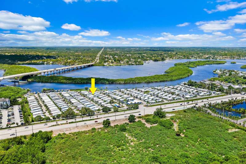 2 bedroom Mobile Home at 3500 S Kanner Highway #119, Riverland, Stuart — photo 3