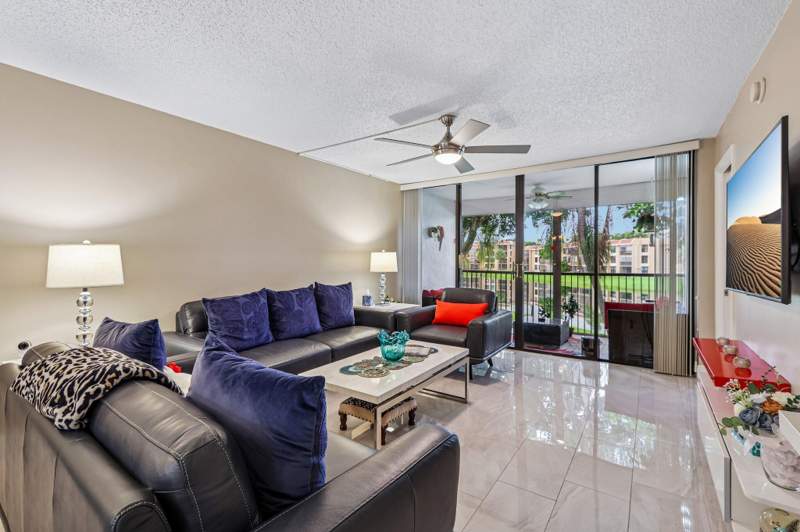 2 bedroom Condominium at 5718 Coral Lake Drive #206, Coral Gate II Condo, Margate — photo 4