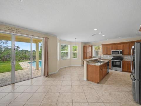 11728 SW Bennington Circle, Port St. Lucie FL - photo 9 of 117