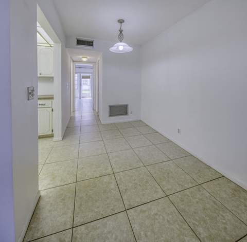3240 Lake Osborne Drive #109, Lake Worth Beach FL - photo 9 of 20