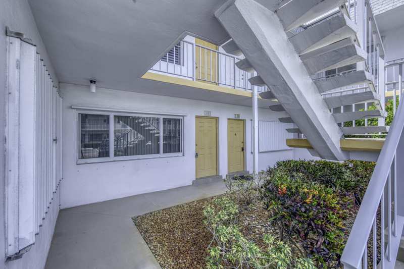 1 bedroom Condominium at 3240 Lake Osborne Drive #109, Murry Hills Apt Bldg Condo, Lake Worth Beach — photo 1