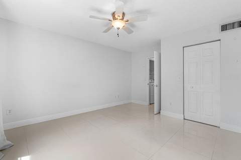 131 Yacht Club Way #307, Hypoluxo FL - photo 21 of 48