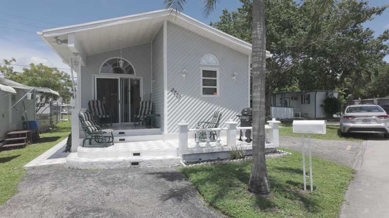 2 bedroom Mobile Home at 2773 NW 29th Place, Sunshine Holiday, Oakland Park — photo 1