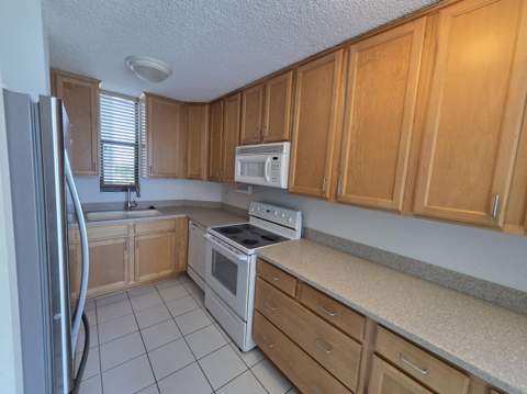 1000 S Ocean Boulevard #9J, Pompano Beach FL - photo 6 of 32