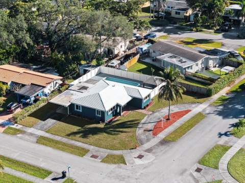 1900 SW 33rd Avenue, Fort Lauderdale FL - photo 6 of 45
