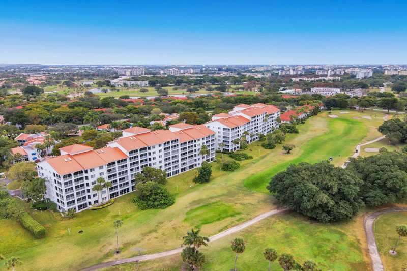 2 bedroom Condominium at 4114 W Palm Aire Drive #141B, Vizcaya Towers At Palm-Aire, Pompano Beach — photo 1