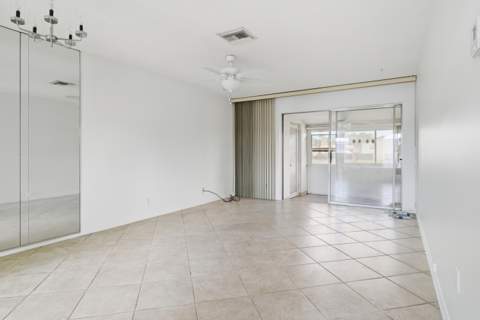 2965 Ashley Drive #C, West Palm Beach FL - photo 7 of 32