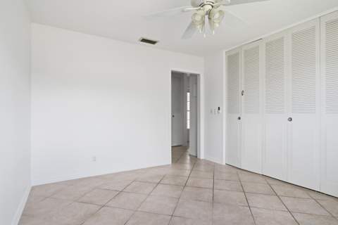 2965 Ashley Drive #C, West Palm Beach FL - photo 12 of 32