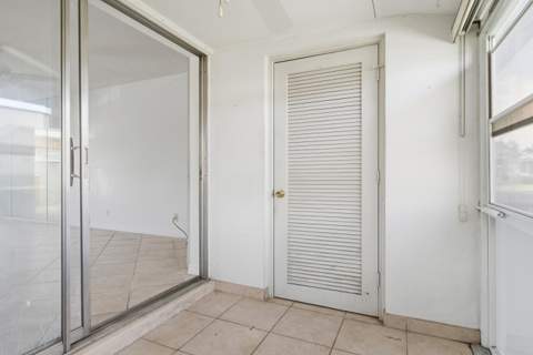 2965 Ashley Drive #C, West Palm Beach FL - photo 17 of 32