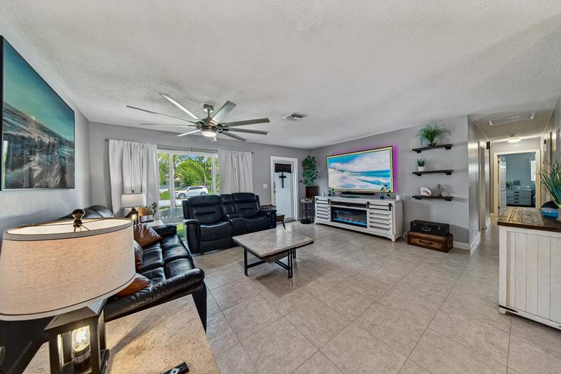 3 bedroom Single Family Residence at 1419 SE 1st Way, Fairlawn, Deerfield Beach — photo 5