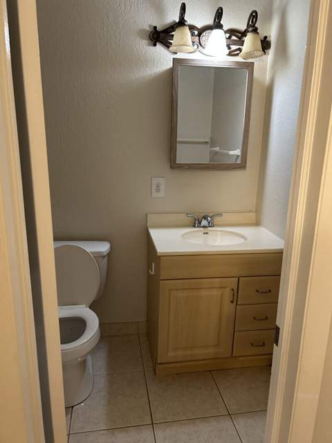 884 SE Solaz Avenue, Port St. Lucie FL - photo 8 of 10