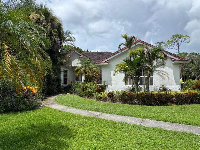 4 bedroom Single Family Residence at 18554 SE Old Trail Drive, Old Trail Pud, Jupiter — photo 2