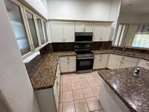 18554 SE Old Trail Drive, Jupiter FL - photo 6 of 17