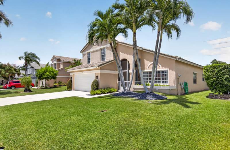 4 bedroom Single Family Residence at 6160 Windlass Circle, Windchime Lakes, Boynton Beach — photo 3