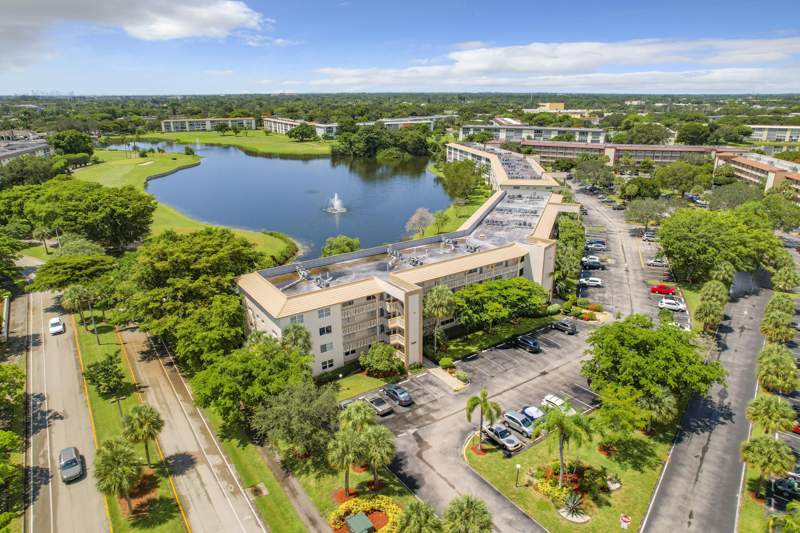 2 bedroom Condominium at 3205 Portofino Point #B4, Portofino Village, Coconut Creek — photo 2