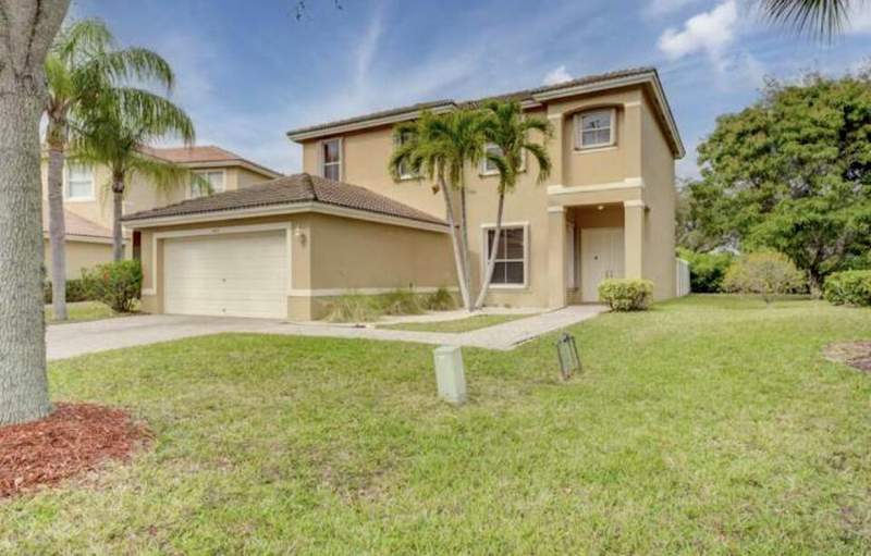4 bedroom Single Family Residence at 5012 Victoria Circle, Briger Pars B, E And F, West Palm Beach — photo 2