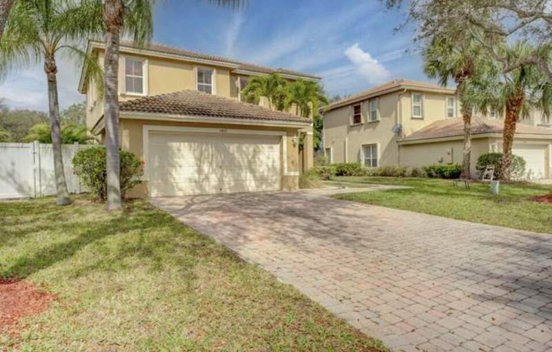 4 bedroom Single Family Residence at 5012 Victoria Circle, Briger Pars B, E And F, West Palm Beach — photo 3